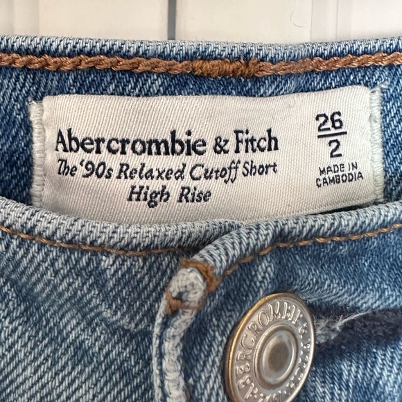 Abercrombie & fitch the 90s relaxed cutoff high rise denim shorts size 26 - Picture 3 of 3